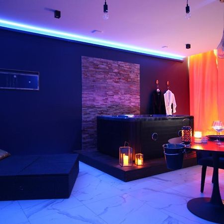 Suite Blue Jacuzzi Le Breuil  Luaran gambar
