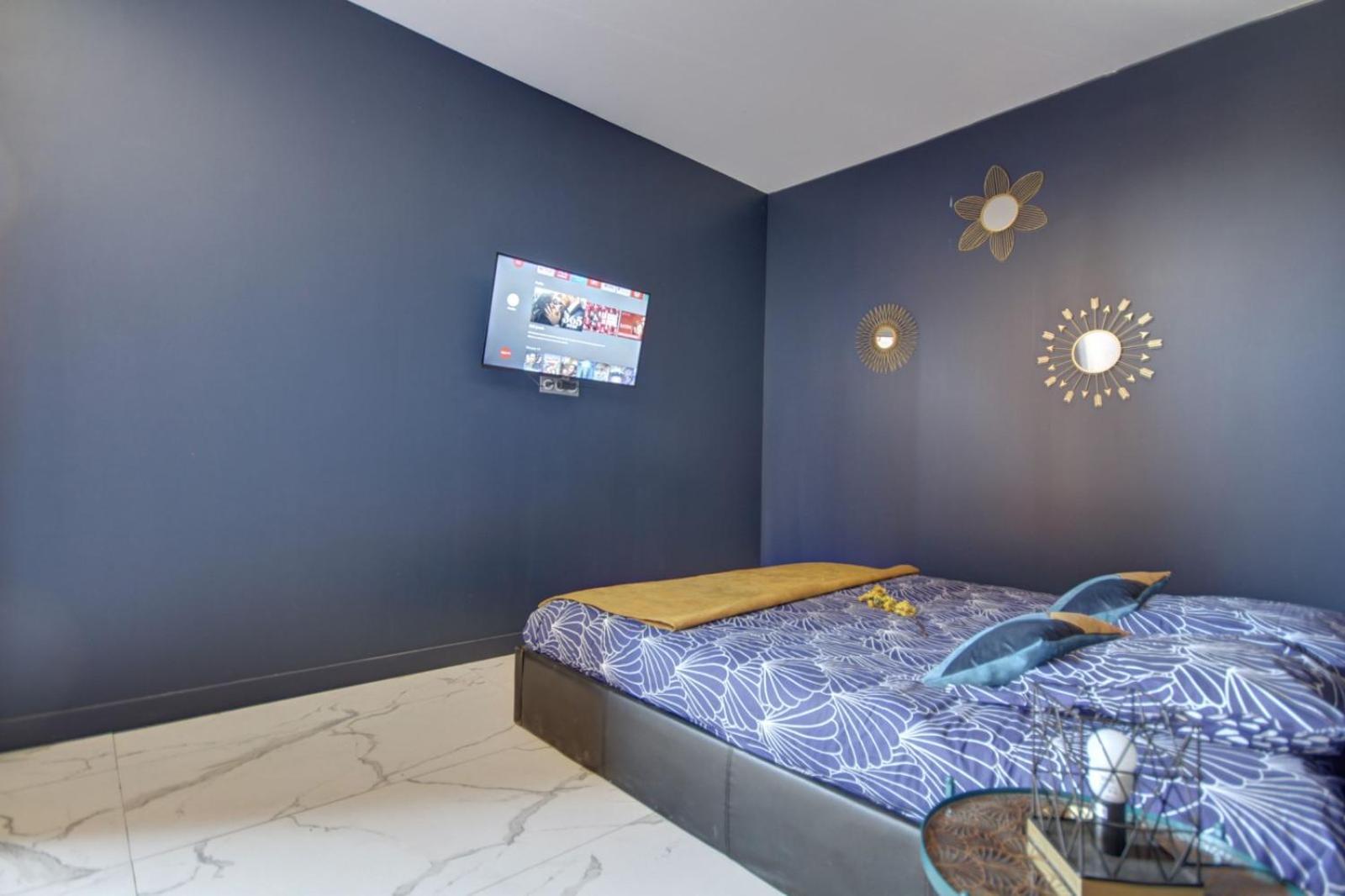 Suite Blue Jacuzzi Le Breuil  Luaran gambar