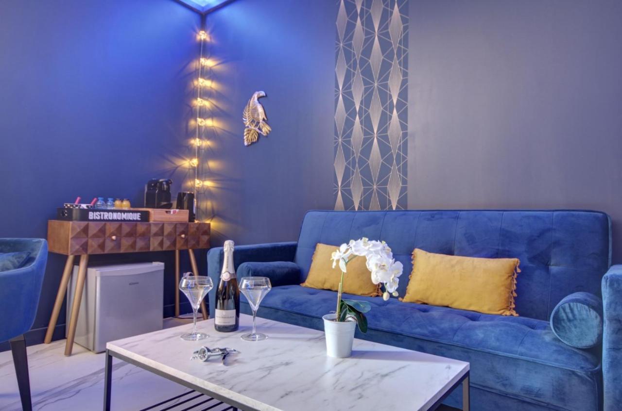 Suite Blue Jacuzzi Le Breuil  Luaran gambar